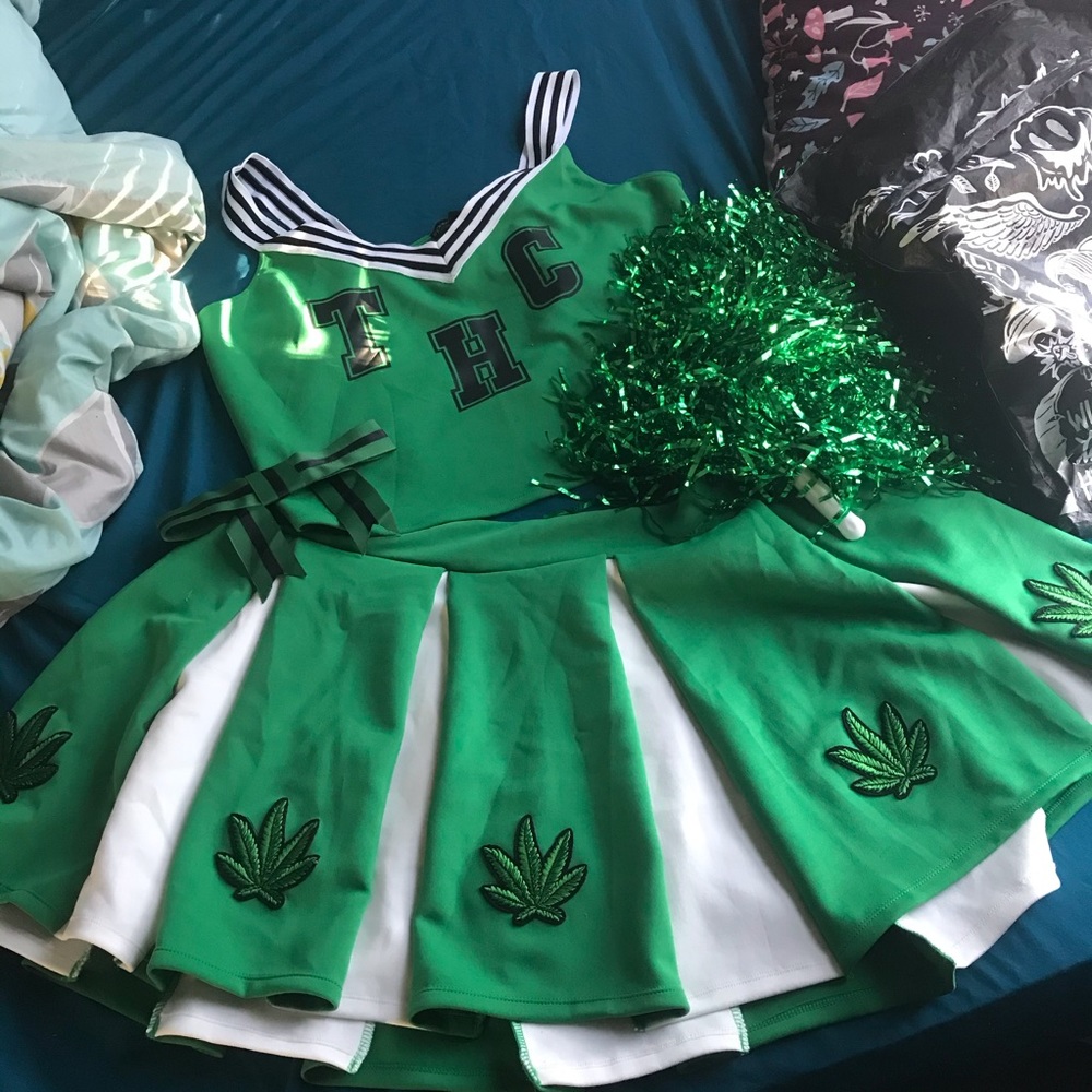 TOTALLY HIGH SPIRITED CHEERLEADER COSTUME SET